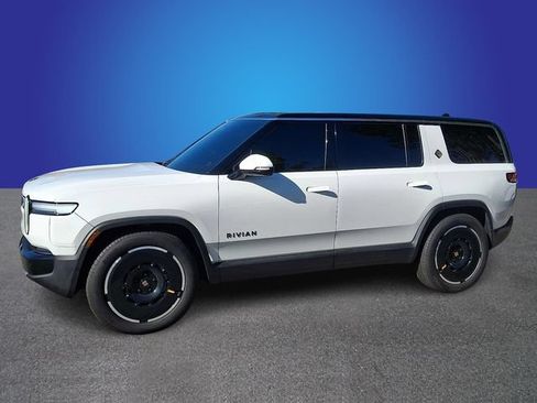 Used 2025 Rivian R1S Adventure AWD/4WD image 6