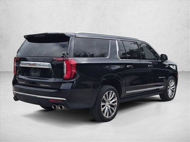 Used 2022 GMC Yukon XL Denali AWD/4WD image 5