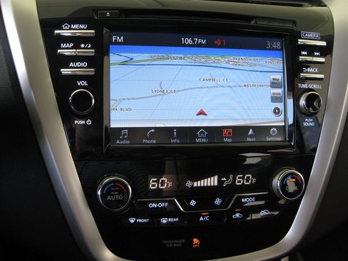 Used 2016 Nissan Murano Platinum w/ Platinum Technology Package FWD image 20