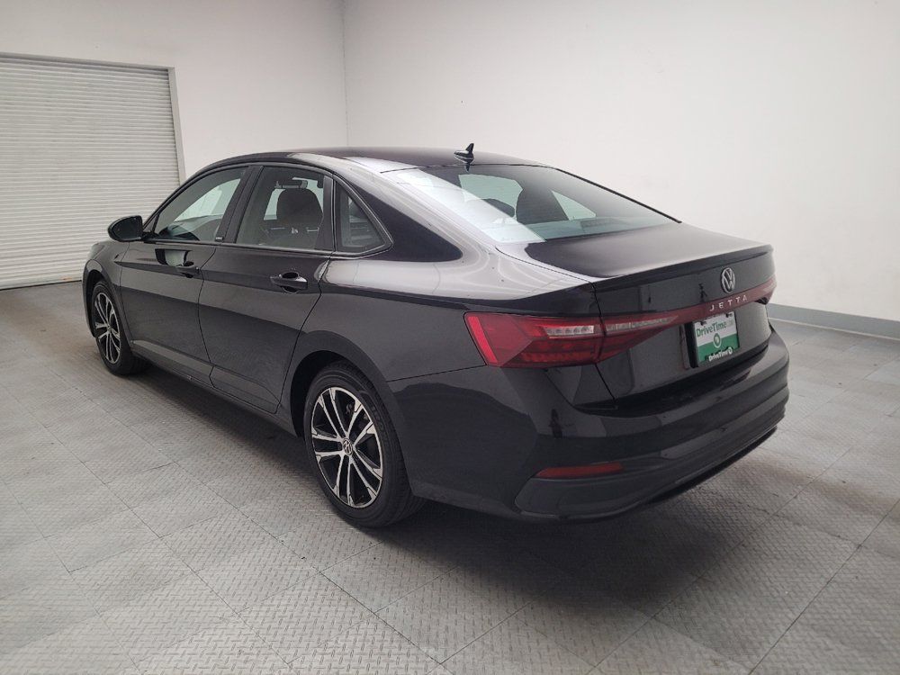Used 2025 Volkswagen Jetta Sport FWD image 5