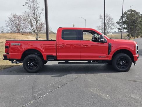 Used 2025 Ford F250 Lariat w/ Black Appearance Package AWD/4WD image 12