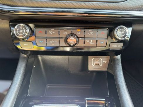 Used 2023 Jeep Compass Trailhawk image 21