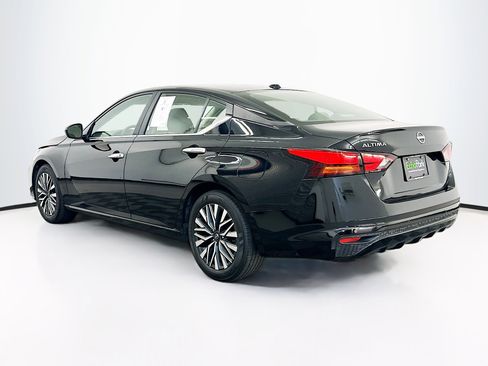 Used 2025 Nissan Altima 2.5 SV image 5