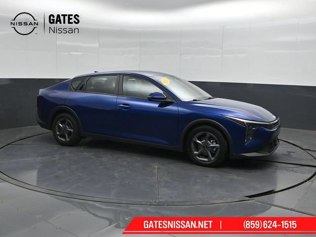 Used 2025 Kia K4 FWD image 1