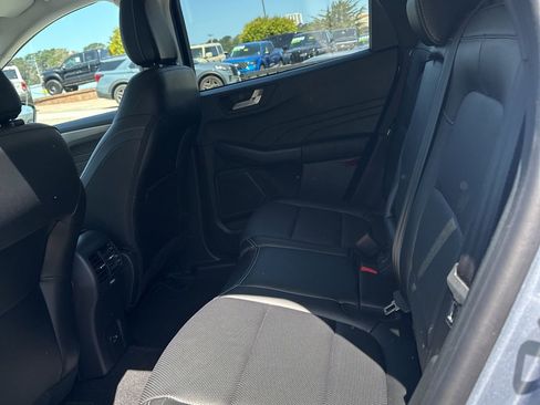 Used 2022 Ford Escape Titanium w/ Class II Trailer Tow Package FWD image 11