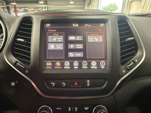 Used 2023 Jeep Cherokee Altitude Lux AWD/4WD image 29