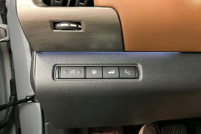 Used 2025 Nissan Pathfinder Platinum w/ Cargo Package FWD image 42