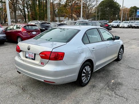 Used 2013 Volkswagen Jetta S image 3