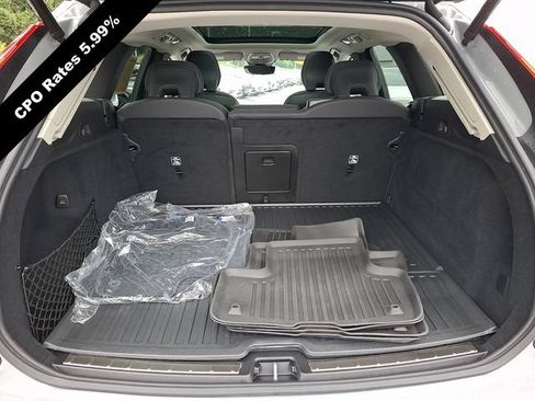 Certified 2024 Volvo XC60 T8 Plus w/ Climate Package AWD/4WD image 31