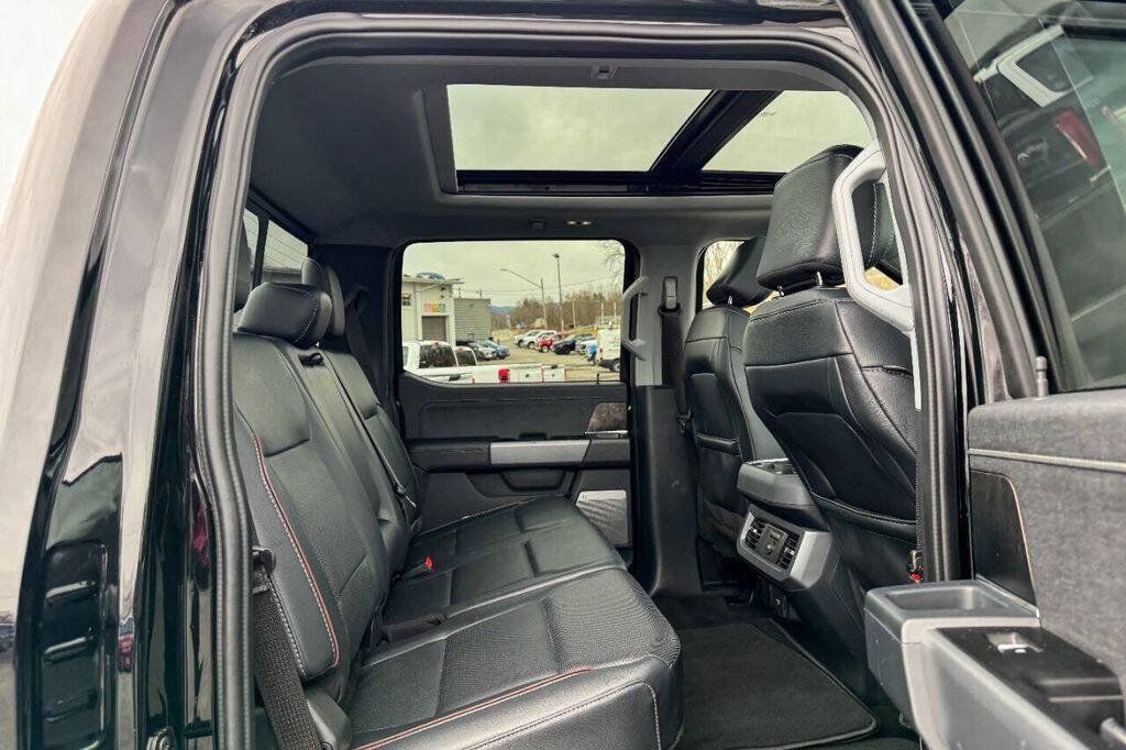 Used 2023 Ford F250 Lariat w/ Lariat Ultimate Package AWD/4WD image 18