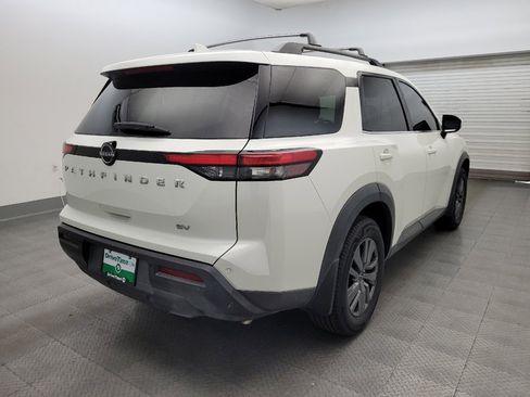 Used 2022 Nissan Pathfinder SV FWD image 9