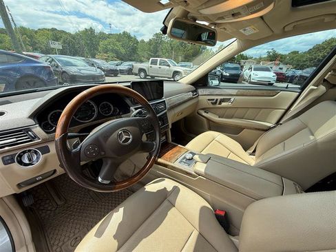 Used 2011 Mercedes-Benz E 350 BlueTEC Sedan image 11