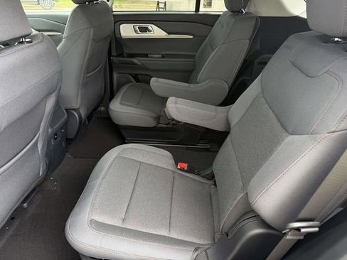 New 2026 Ford Explorer Active RWD image 28