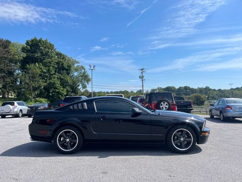 Used 2008 Ford Mustang GT RWD image 26
