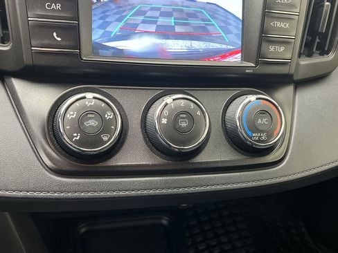 Used 2017 Toyota RAV4 LE w/ Carpet Mat Package image 20