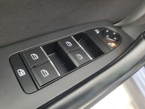 Used 2025 MAZDA CX-50 AWD 2.5 Hybrid w/ Premium Pkg image 20