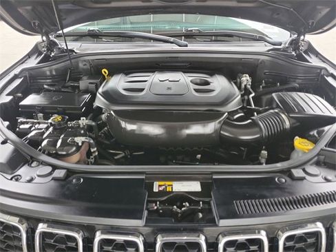 Used 2020 Jeep Grand Cherokee Laredo w/ Laredo X Package image 31