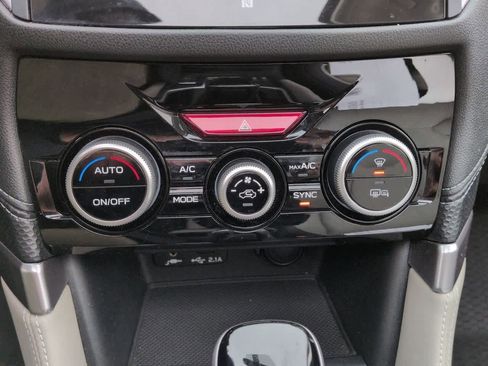 Used 2021 Subaru Forester Limited image 29