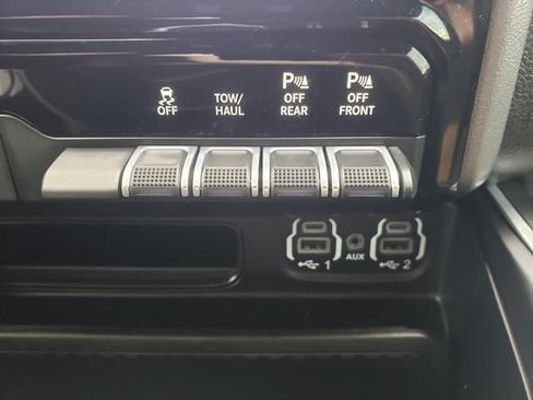 Used 2023 RAM 1500 Big Horn AWD/4WD image 24