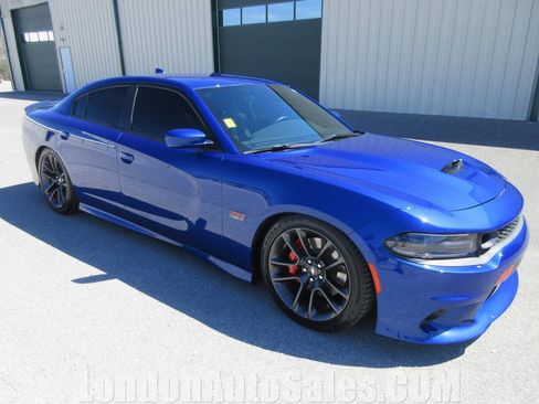 Used 2021 Dodge Charger Scat Pack RWD image 8