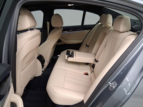 Used 2023 BMW 530e w/ Premium Package RWD image 14