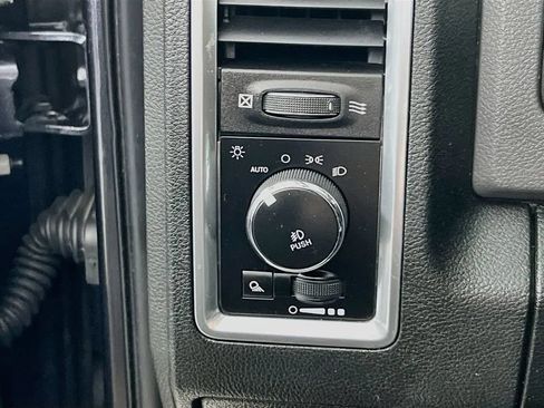 Used 2018 RAM 1500 Big Horn AWD/4WD image 11