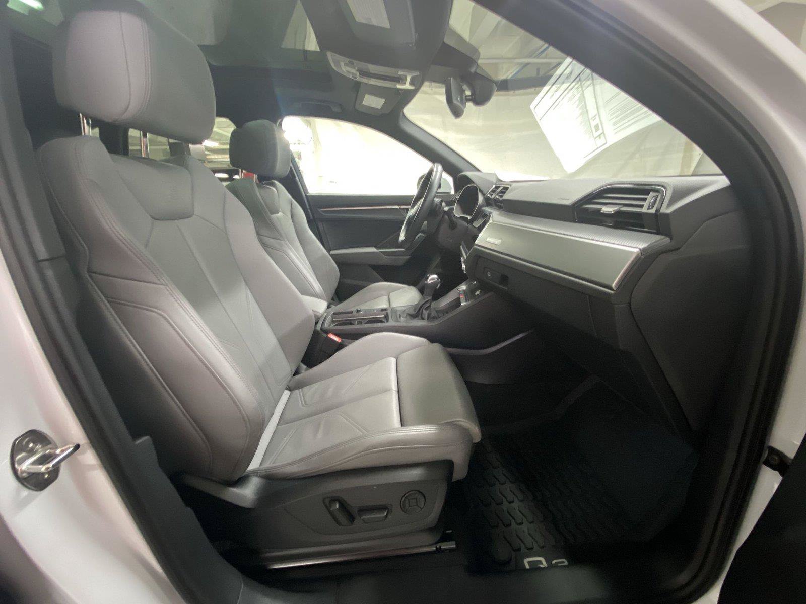 Used 2024 Audi Q3 2.0T Premium AWD/4WD image 29