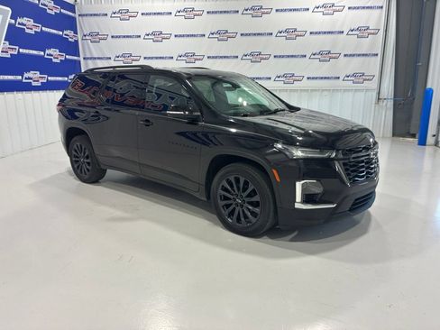 Used 2022 Chevrolet Traverse RS w/ LPO, Floor Liner Package FWD image 8
