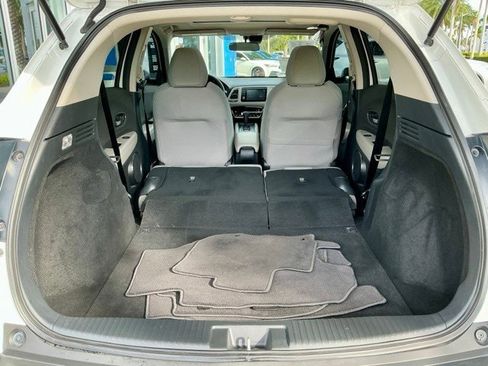 Used 2020 Honda HR-V EX image 12