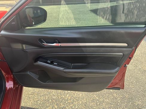 Used 2021 Nissan Altima 2.5 SV FWD image 21
