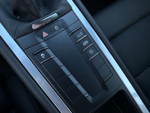 Certified 2025 Porsche 718 Cayman RWD image 23
