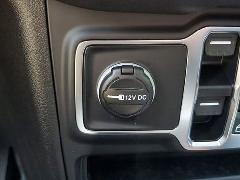 New 2025 Jeep Gladiator Sport image 31