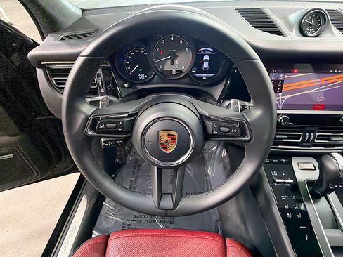 Certified 2026 Porsche Macan S AWD/4WD image 38