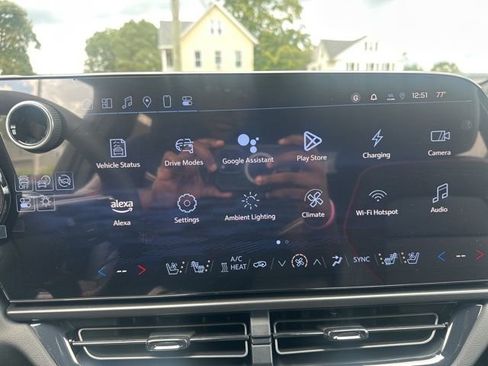 New 2025 Chevrolet Equinox EV RS w/ Convenience Package II image 12