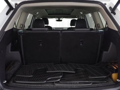 Used 2023 Volkswagen Atlas SE w/ Panoramic Sunroof Package image 17