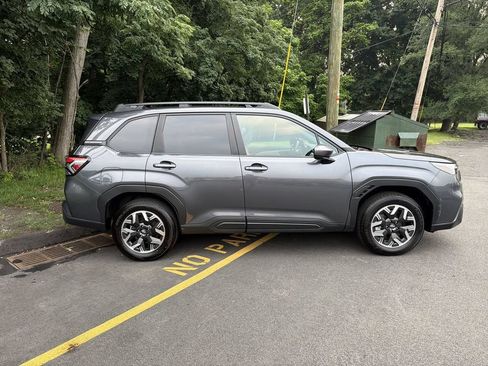 Certified 2026 Subaru Forester Premium AWD/4WD image 9