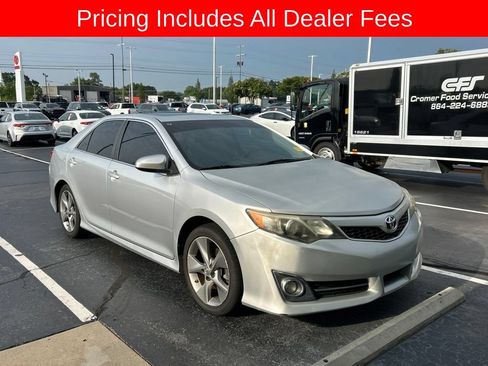 Used 2012 Toyota Camry SE w/ Leather Pkg FWD image 1