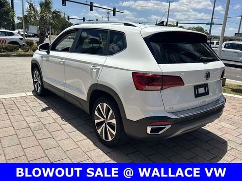 Certified 2023 Volkswagen Taos SE FWD image 9