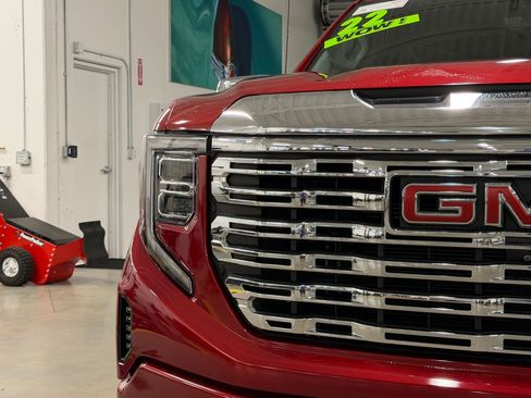 Used 2022 GMC Sierra 1500 Denali w/ Denali Reserve Package AWD/4WD image 35
