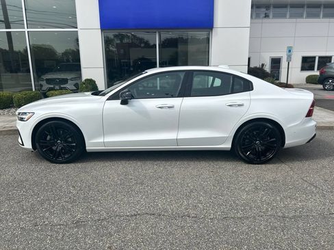 Used 2023 Volvo S60 B5 Plus w/ Climate Package AWD/4WD image 2