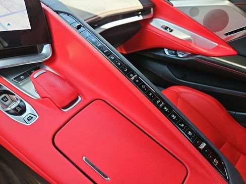 Certified 2025 Chevrolet Corvette Stingray Preferred Conv w/ 2LT RWD image 25