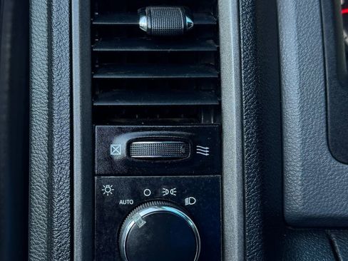 Used 2013 RAM 2500 Tradesman w/ Chrome Appearance Group image 15