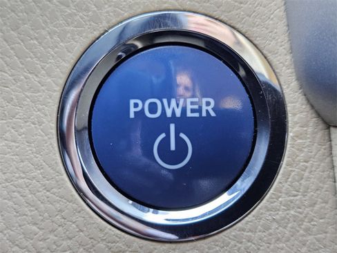 Used 2017 Toyota Highlander Limited Platinum image 20