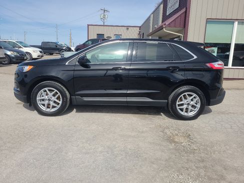 Used 2024 Ford Edge SEL image 9