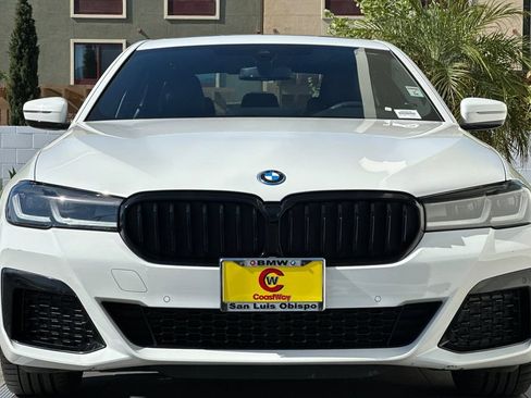 Used 2023 BMW 530e w/ M Sport Package RWD image 8