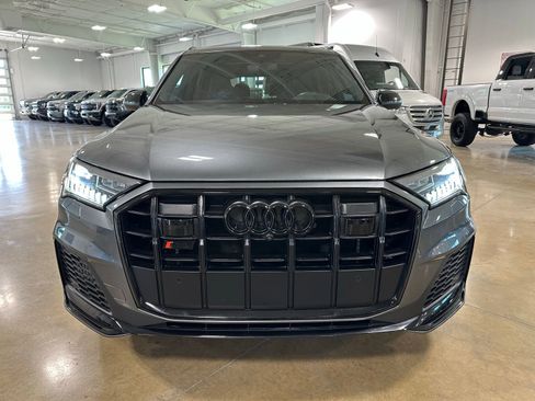 Used 2021 Audi SQ7 Premium Plus w/ SQ7 Black Optic Package AWD/4WD image 2