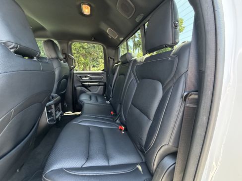 Used 2022 RAM 1500 Big Horn w/ Night Edition AWD/4WD image 17