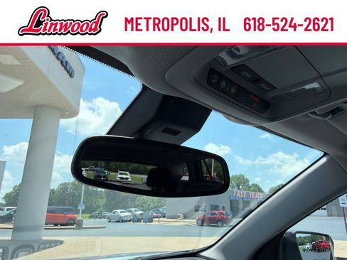 Used 2023 GMC Terrain SLE w/ Driver Convenience Package FWD image 27