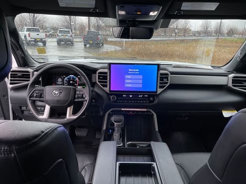 Used 2025 Toyota Tundra Limited image 18