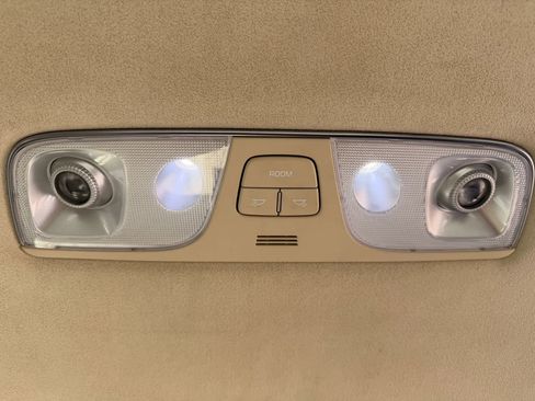 Used 2014 Hyundai Equus Signature RWD image 34